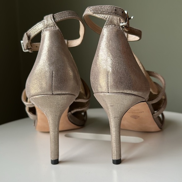 Antonio Melani Laoise Tstrap Metallic Leather Jewel Embellished Dress Sandal EUC - Picture 9 of 17